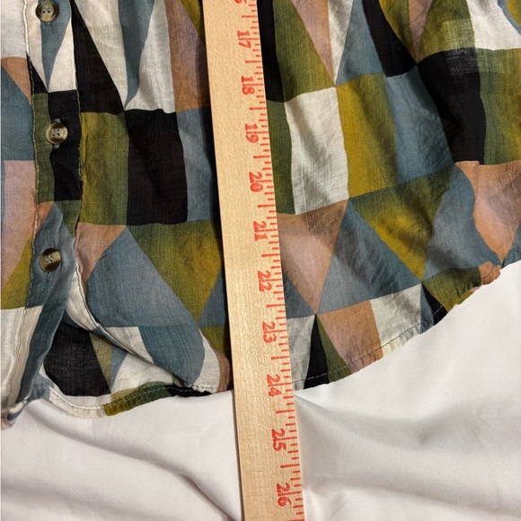 Eesome LA Abstract Geometric Blouse Size L Flowy Button Front Top - Picture 5 of 8